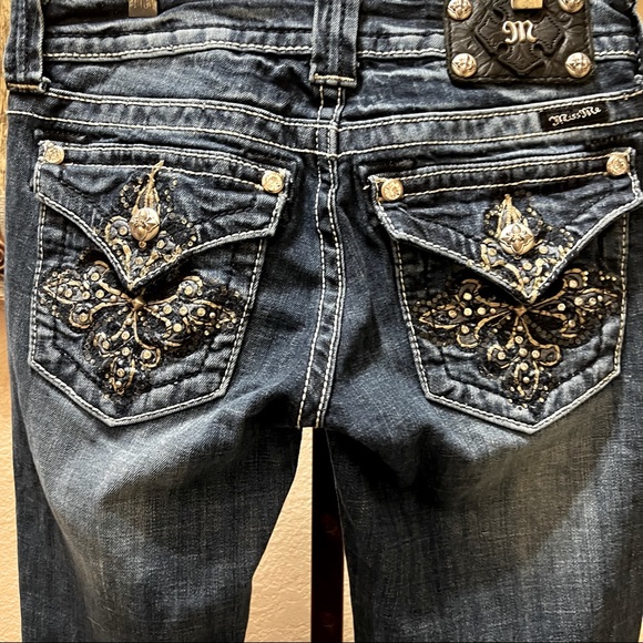 Miss Me Jeans size 26x32 - Picture 2 of 8